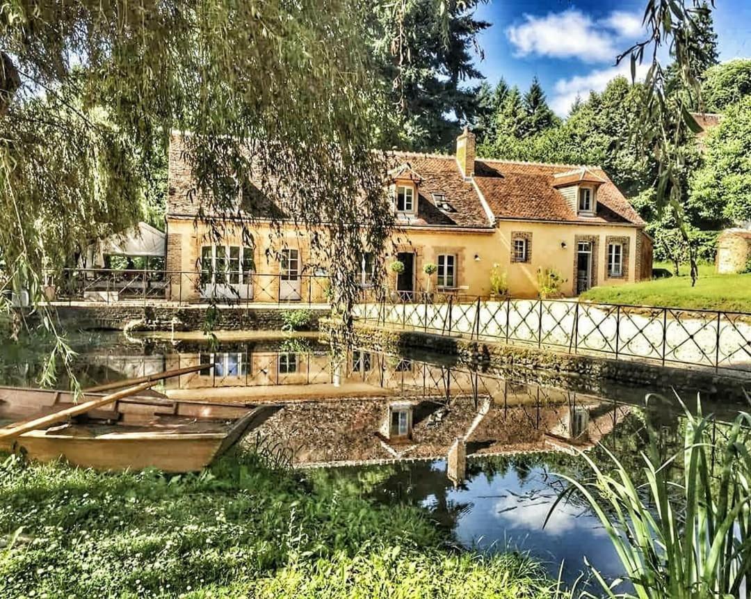 Bed and Breakfast Le Moulin De Corneil Mezilles Екстер'єр фото